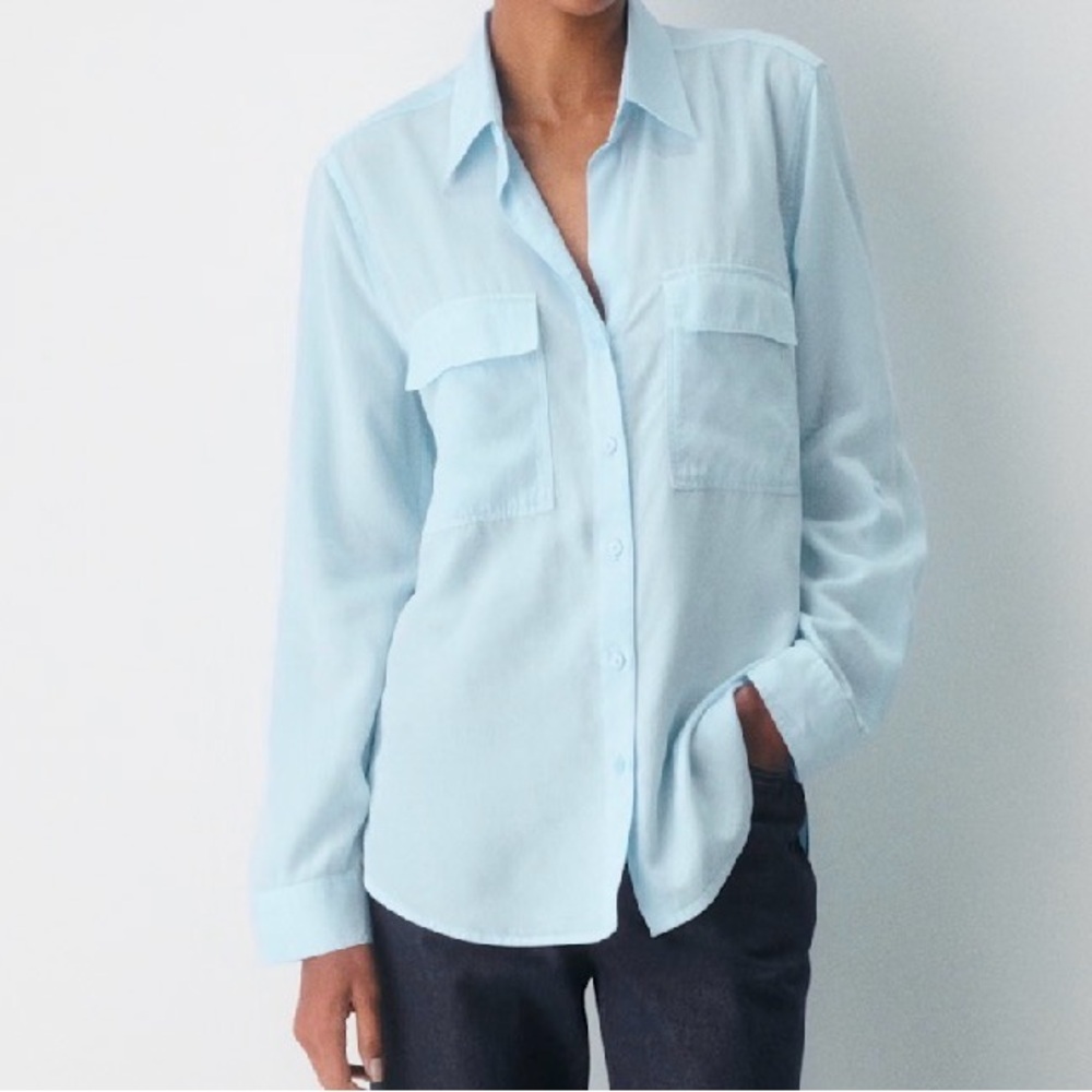 Aritzia babaton light Blue Button-Up utility Shirt